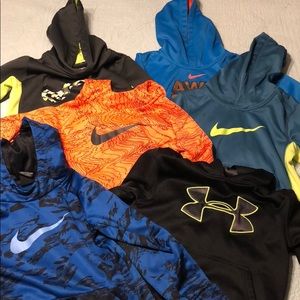 6 hooded sweatshirts. Boys size 6 and 7.